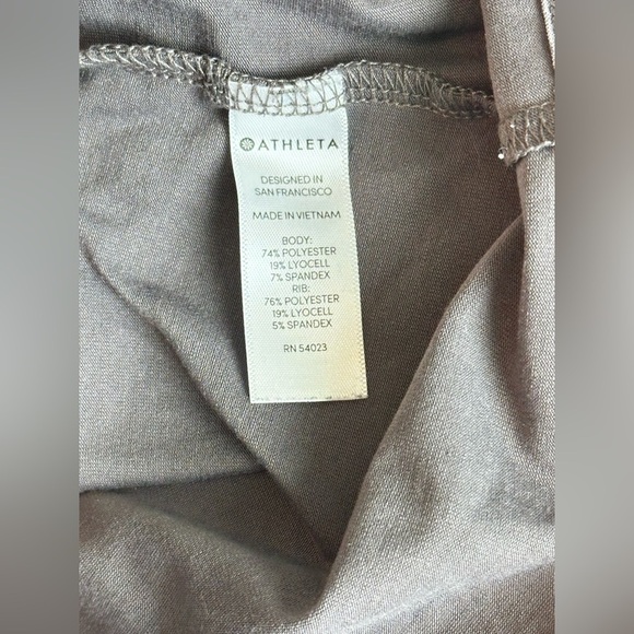 Athleta Size Women's Light Gray Long Sleeve Tee - Picture 9 of 10
